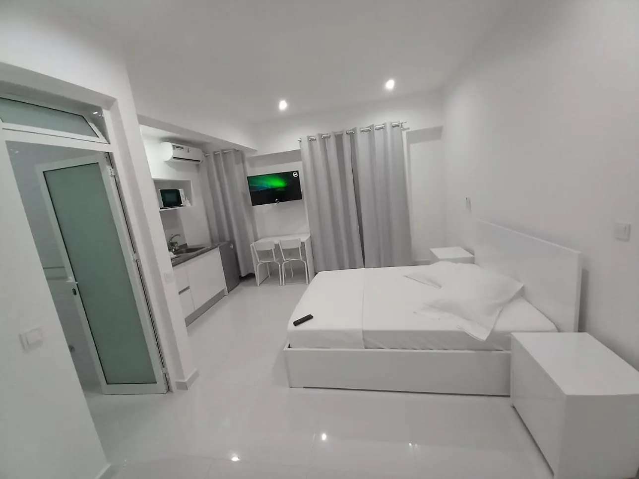 Apto T0 Na Capital Praia 0*,  Cape Verde